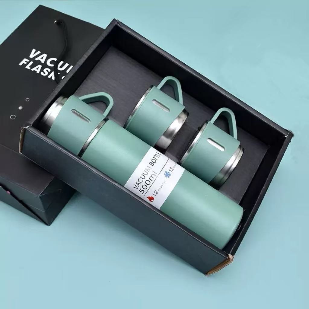 Rostfri Vattenflaska med 3 Muggar – Isolerad Termos med Handtag & Läckagesäkert Lock (500 ml)