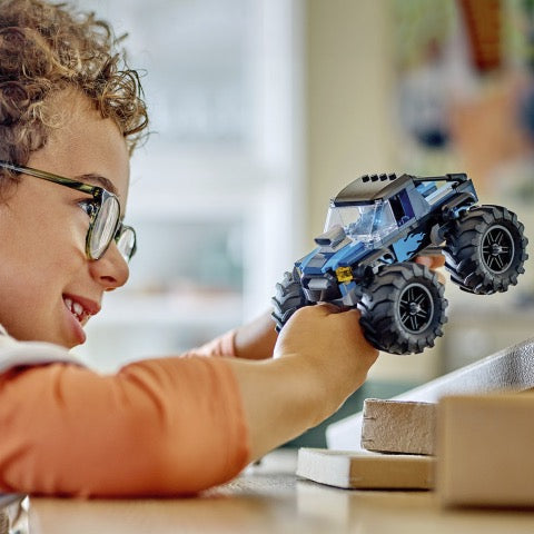 60402 Blå monstertruck V29