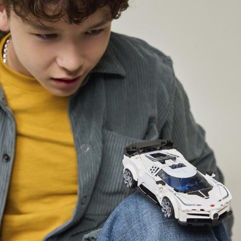 77240 Bugatti Centodieci Hyper spo.. V29